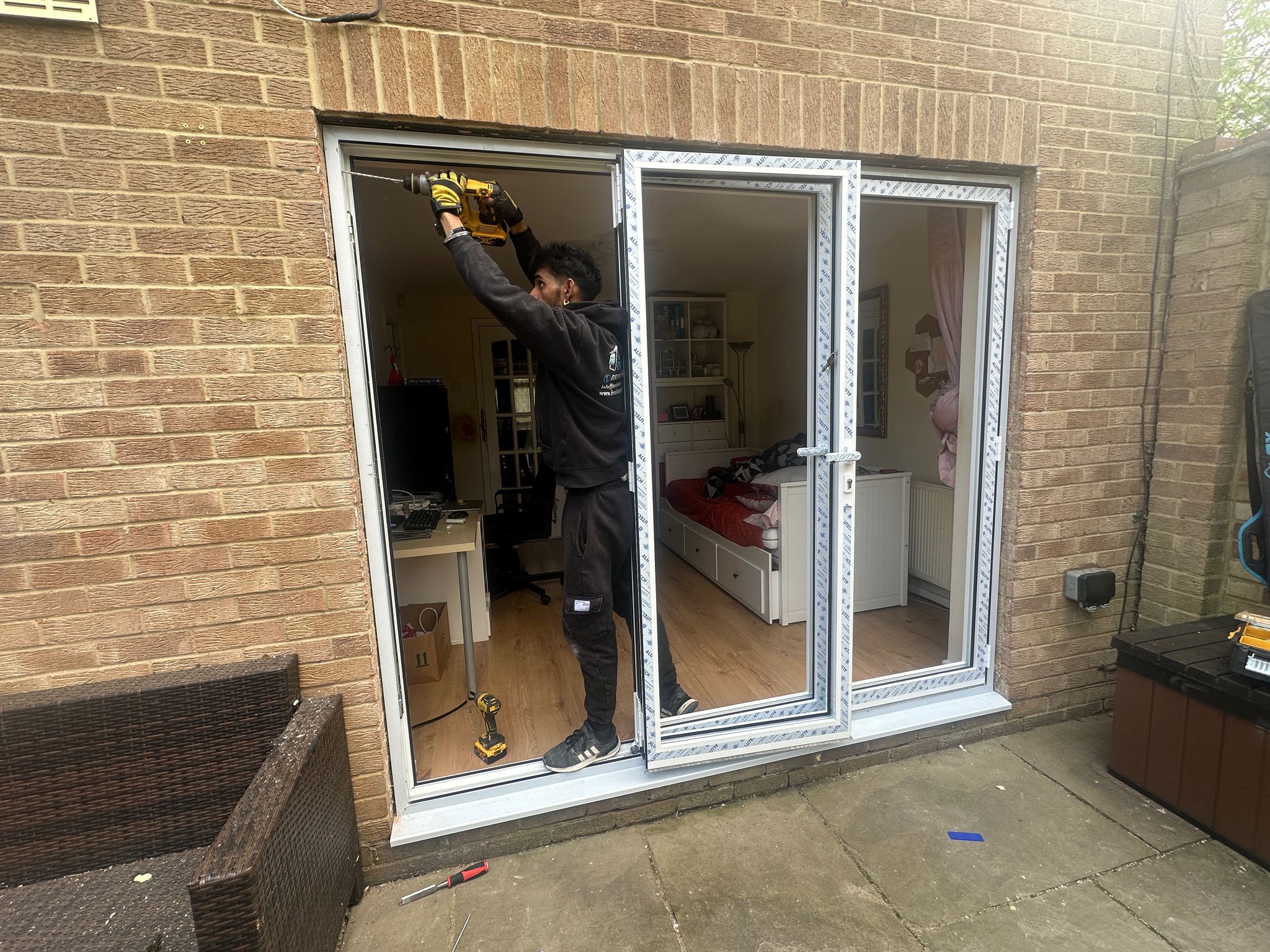 3 panel bifold door